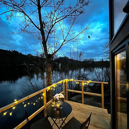 Ella, River Terrace, Free Parking 度假居 布拉格